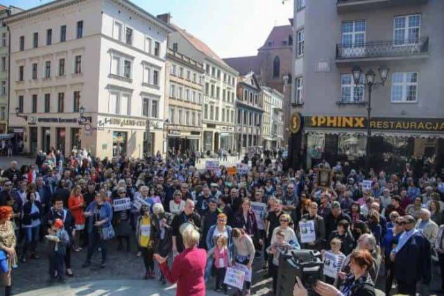Чем вызван страйк учителей в Польше?