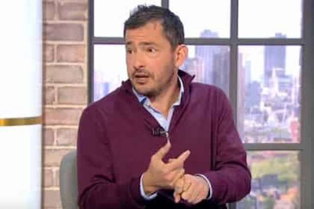 Ведущий назвал популярное шоу «тошнотворной грязью в бикини» и снискал поддержку
