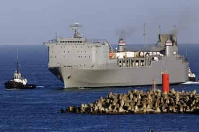 Химическое оружие из Сирии начали уничтожать в Средиземном море