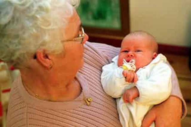 В возникновении супружеской ревности ученые обвинили бабушек