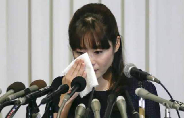 В Японии автора скандального исследования о STAP-клетках лишили докторской степени