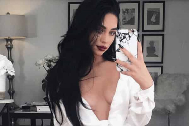 Сама себе модель
