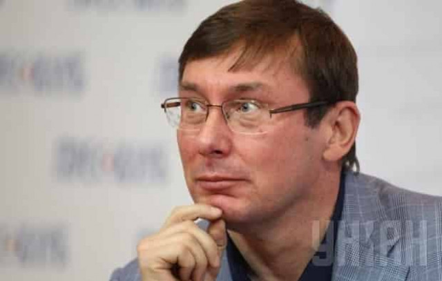 Луценко: Три фракции не видят Яценюка премьером, в коалиции - политический кризис