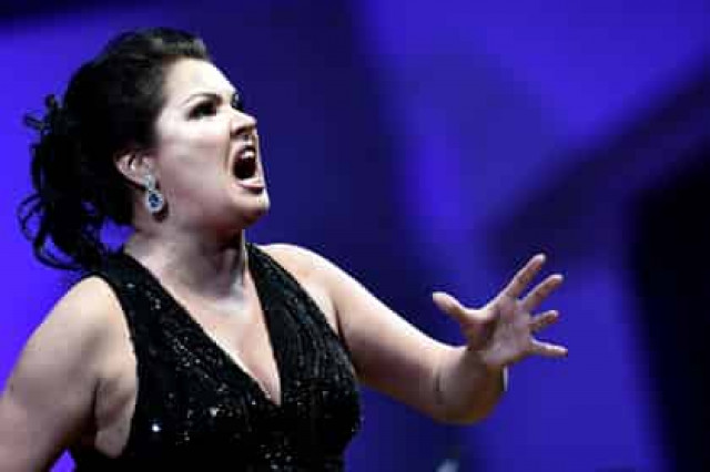 Нетребко возмутилась ценами на билеты в театр
