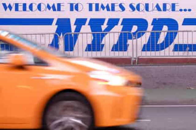 Фирма отблагодарила пьяного мужчину и оплатила такси на 600 километров
