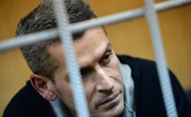 Борьба за власть в Москве отправляет политически влиятельных олигархов за решетку