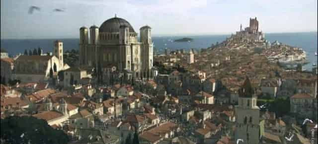 Starbucks отдыхает: в новой серии «Игры престолов» нашли ляп посерьезнее