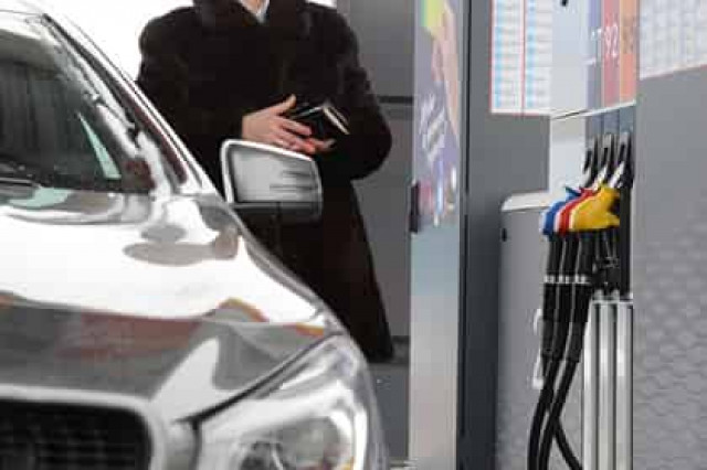 В российском городе внезапно подешевел бензин
