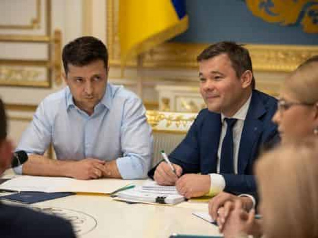 Керівництво Офісу президента не отримує зарплату