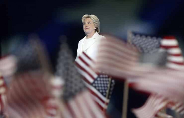 Клинтон: экономическая программа Трампа не поможет большинству американцев

