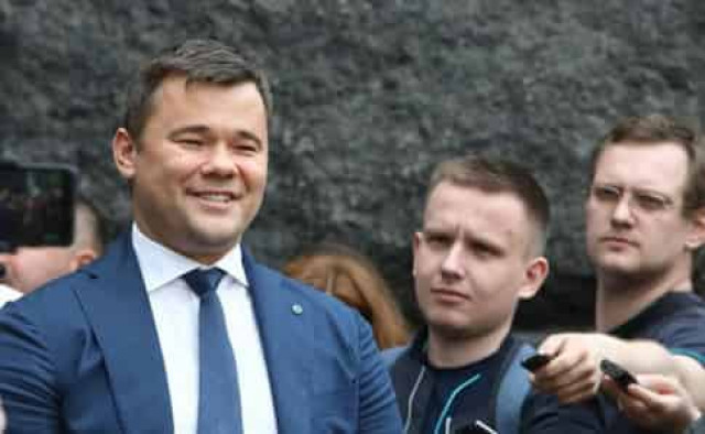 Скачал с интернета - в Офисе президента объяснили, как фото заявления Богдана попало в СМИ