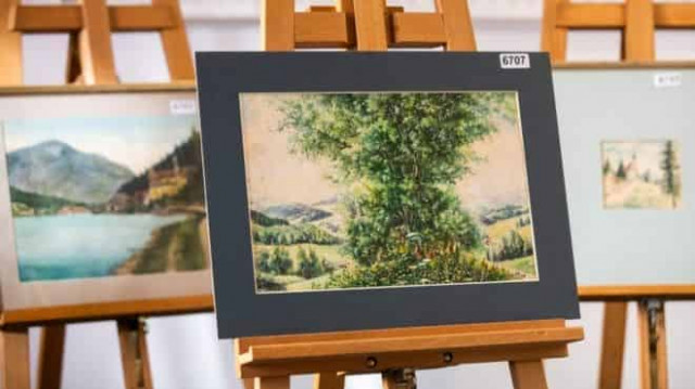 'Hitler paintings' fail to sell at auction in Germany