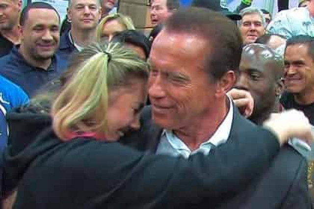 Самая сильная девочка в мире попросила Шварценеггера помирить США и Россию
