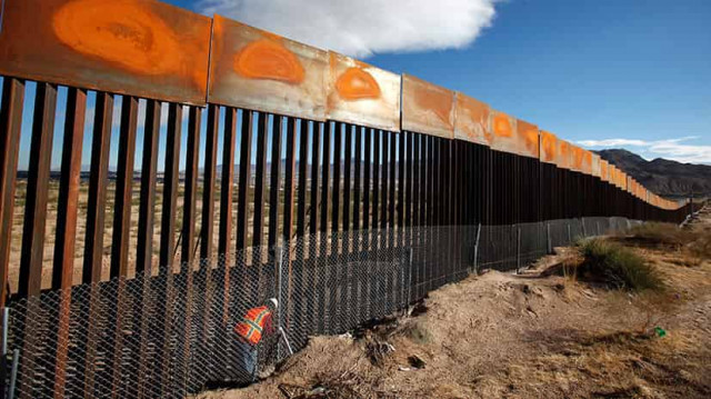 В США заключили договора по строительству стены с Мексикой