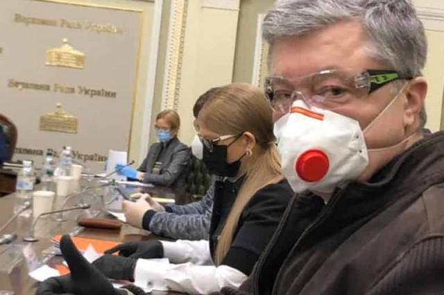 В Раде проходит совещание с лидерами фракций