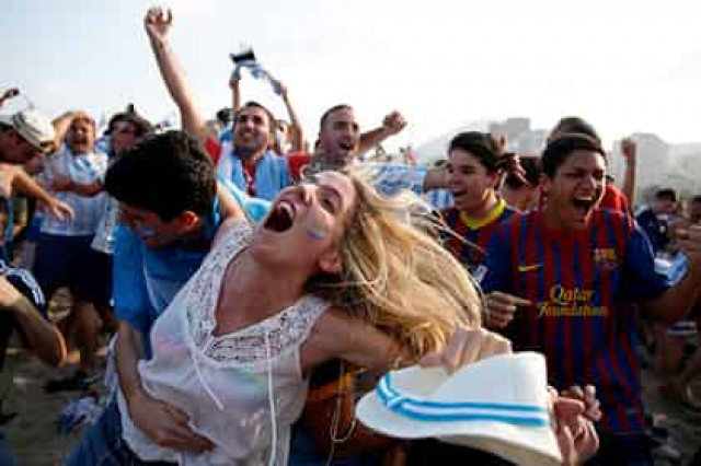 Футболисту сборной Бразилии посоветовали больше заниматься сексом
