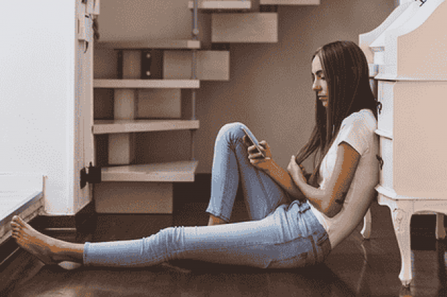 Британка опубликовала голые фото соперницы, собрала лайки и пошла под суд
