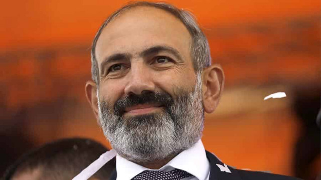 Первый визит — в Россию
