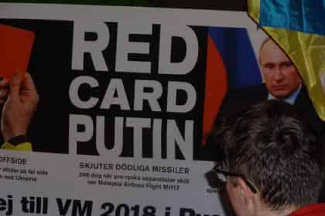 Украинские болельщики устроили драку перед матчем Швеции и России