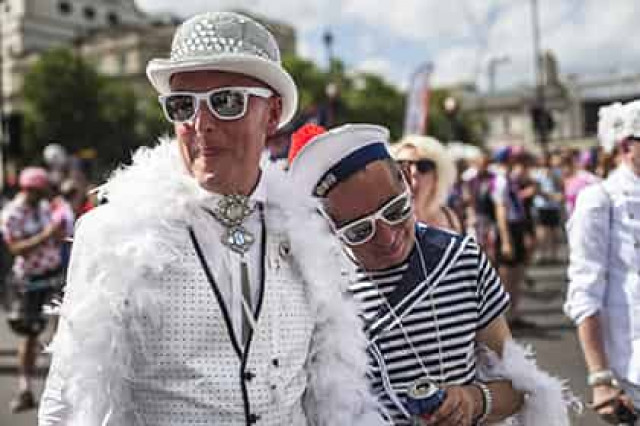 Ученые объяснили манеру речи геев