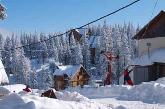 Боевики «Правого сектора» открыли стрельбу на горнолыжном курорте
