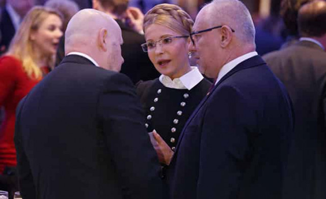 «Конечно, это рука Москвы. Верхняя ее часть»: чем для Порошенко опасен визит Тимошенко в США
