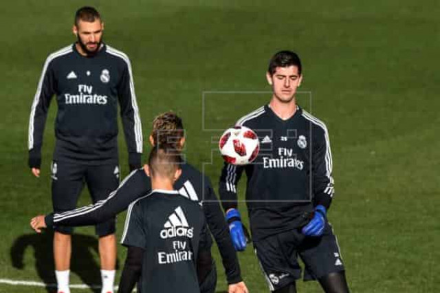 Real Madrid's Courtois expects open game vs Ajax in UCL