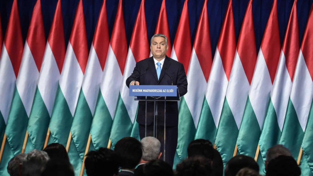 Orban offers financial incentives to boost Hungary's birth rate