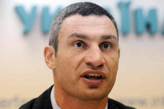 По мнению Ермака, столичный мэр недопустимо мало торгует лицом