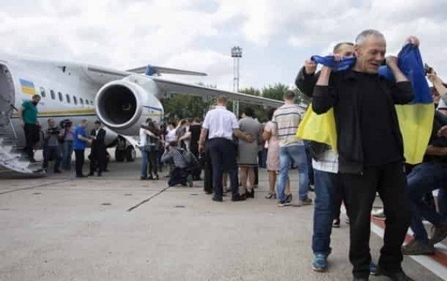 В Кабмине заявили об обеспечении пленных жильем и работой