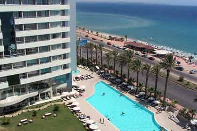 Россияне разгромили турецкий отель в День Победы
