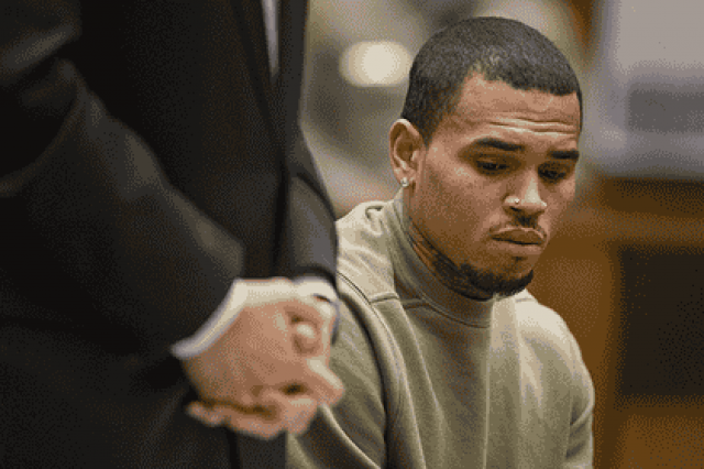 Раскрыты подробности группового изнасилования в доме Криса Брауна
