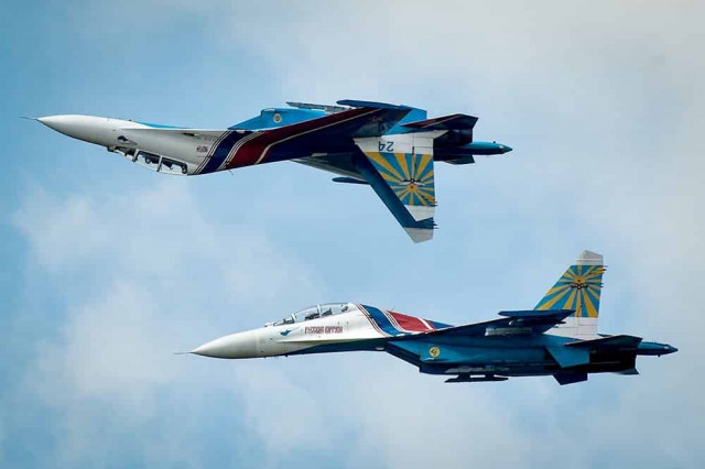 Су-27 перехватил летевшие к России разведчики США и Швеции
