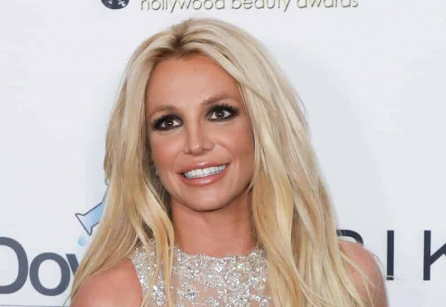 Бритни Спирс утерла нос папарацци и показала реальную фигуру
