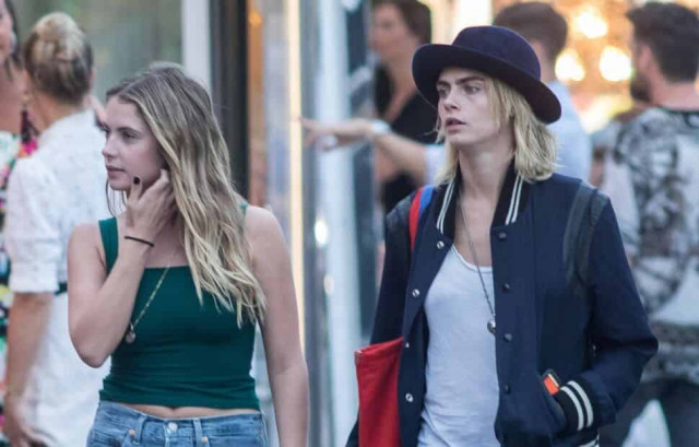 Кара Делевінь виходить заміж за свою дівчину