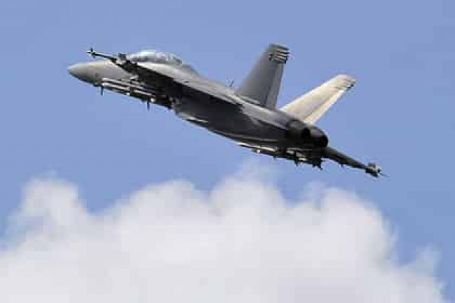 Япония перестала искать погибших при столкновении самолетов
