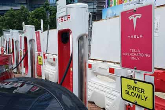 Tesla уступила конкуренту
