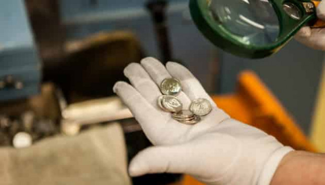 NBU spends $350 mln on March 11 to support hryvnia