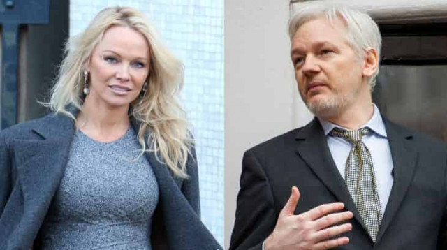 Памела Андерсон выступила в защиту Джулиана Ассанжа
