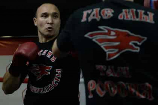 Российский боксер Устинов выиграл бой у американца менее чем за минуту