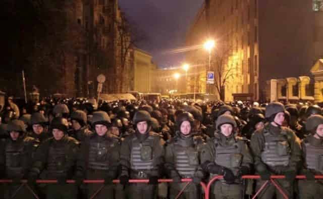 В Киев стягивают Нацгвардию, грядет настоящий Майдан