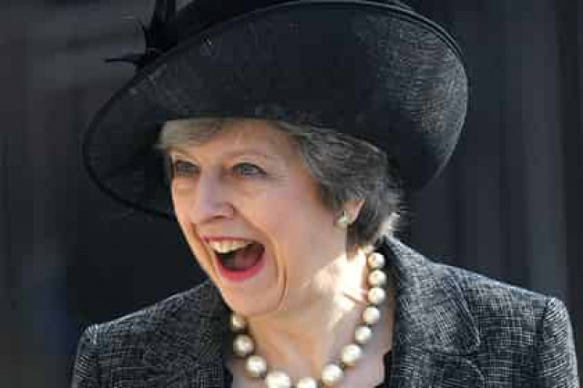 Терезу Мэй попросили уйти