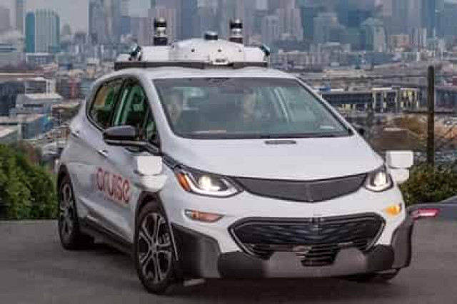General Motors выпустит автомобиль без руля и педалей