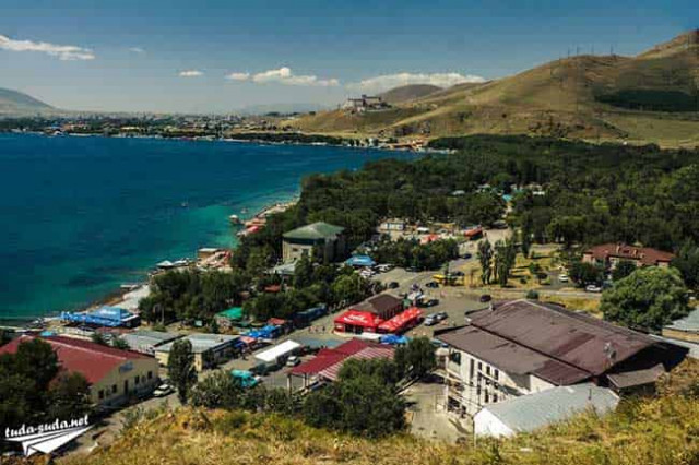 Озеро Севан попало в топ-5 лучших курортов СНГ для летнего отдыха