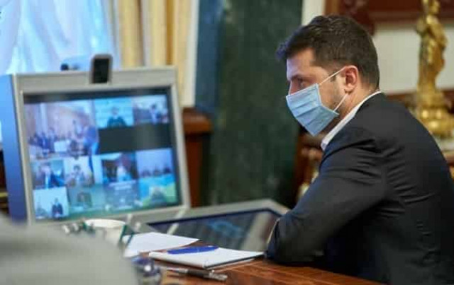 Зеленский переходит на особый режим работы