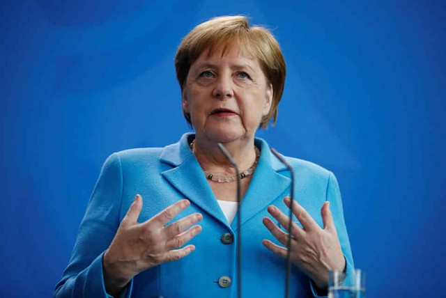 Меркель закликала наслідувати поведінку організаторів замаху на Гітлера