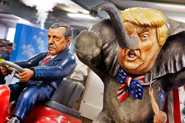 Я твоих дипломатов арестовывал