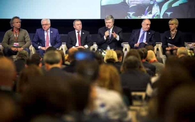 Порошенко из Брюсселя дал совет Зеленскому