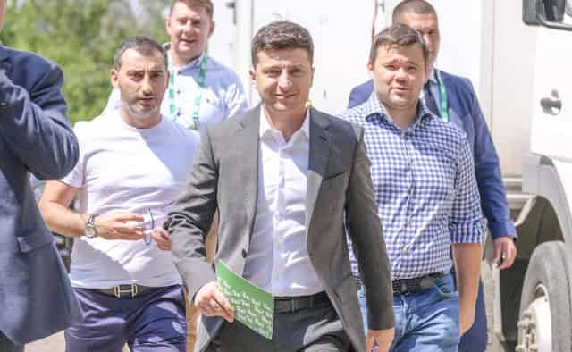 Кто идет в проходной части списка Зеленского
