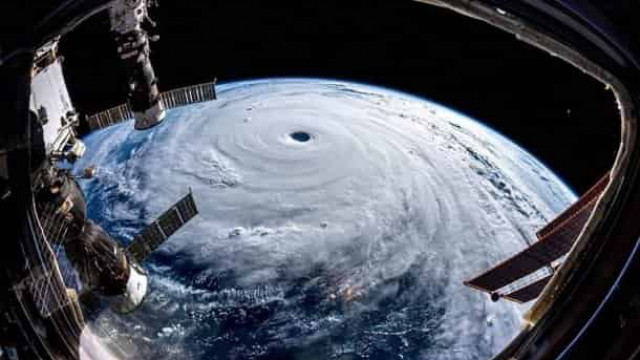 Тайфун в Японії: Небо стало фіолетовим (ФОТО)
